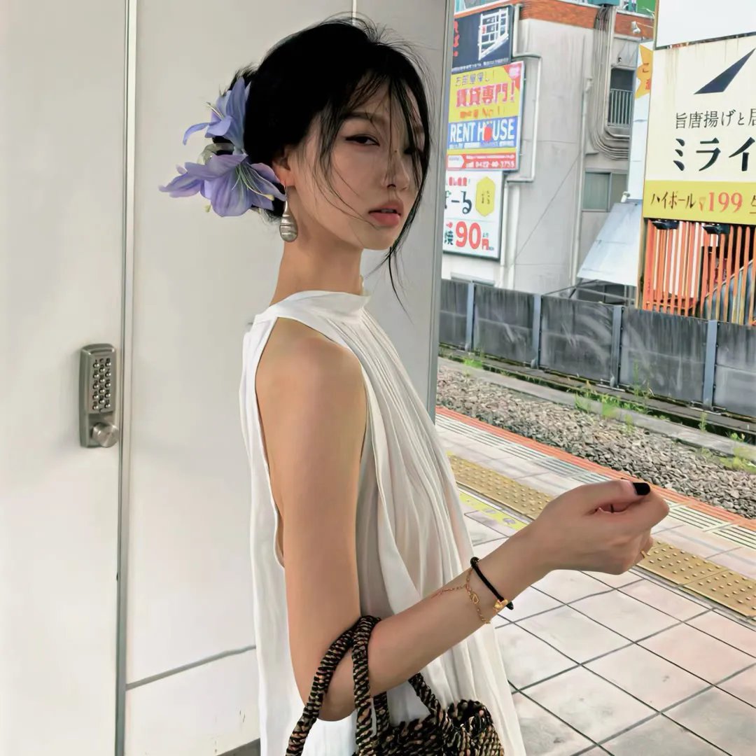 娇娃闹军营